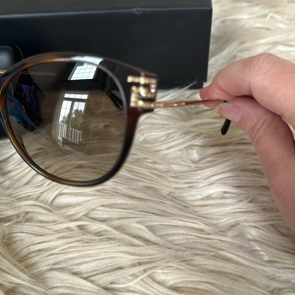 Brand new Versace Havana sunglasses - Picture 6 of 9